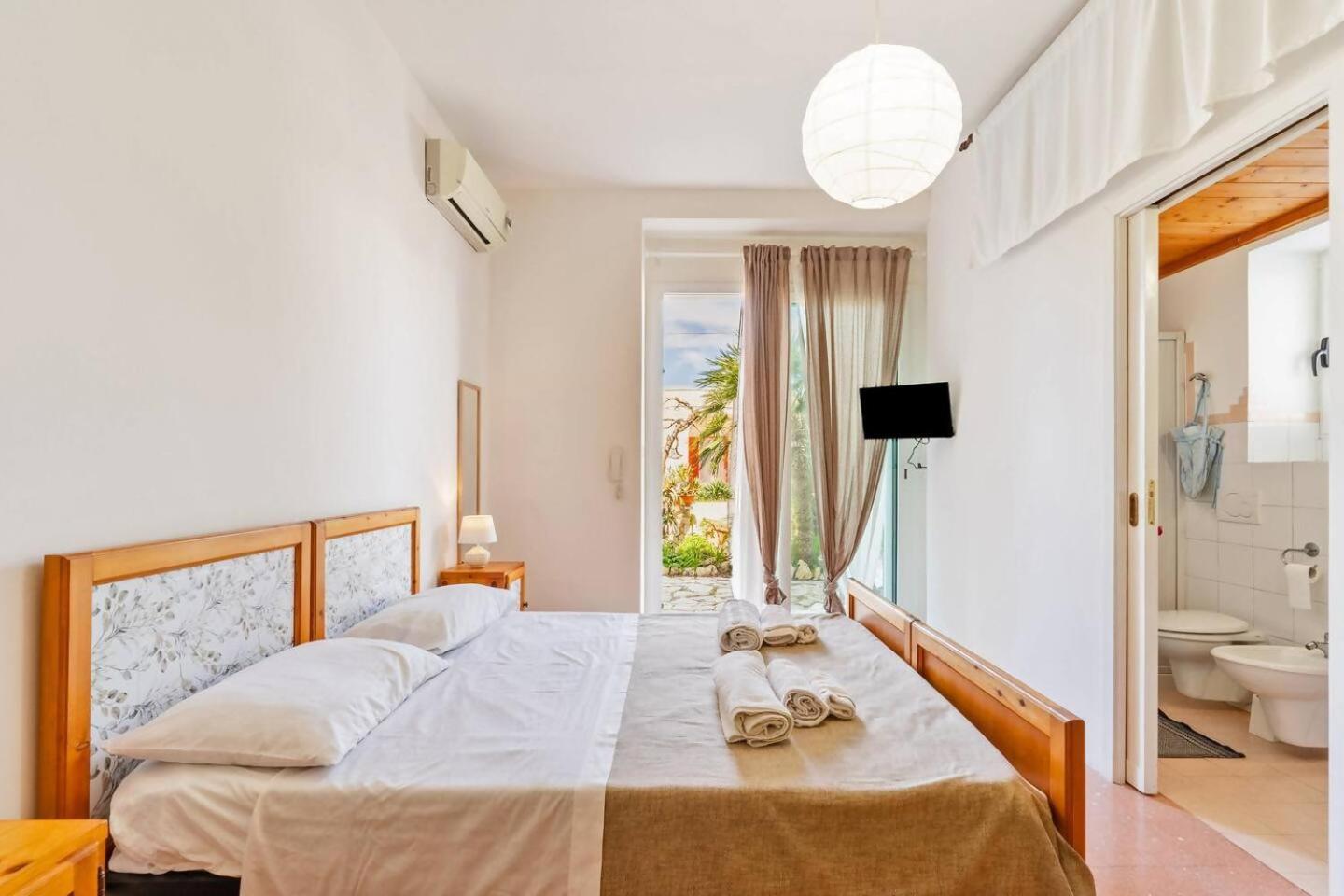 B&B Marchese By Vivimy Marina di Mancaversa Habitación foto